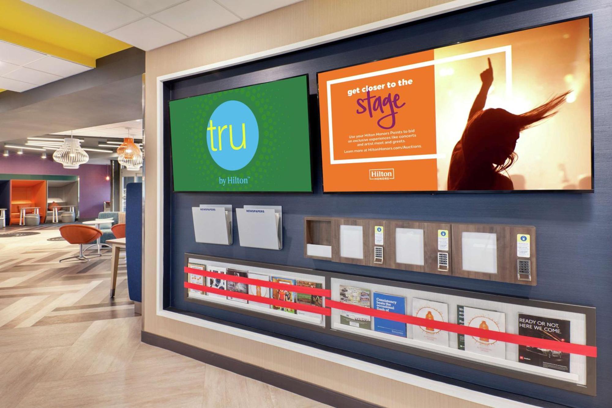 Tru By Hilton Lake Charles Bagian luar foto
